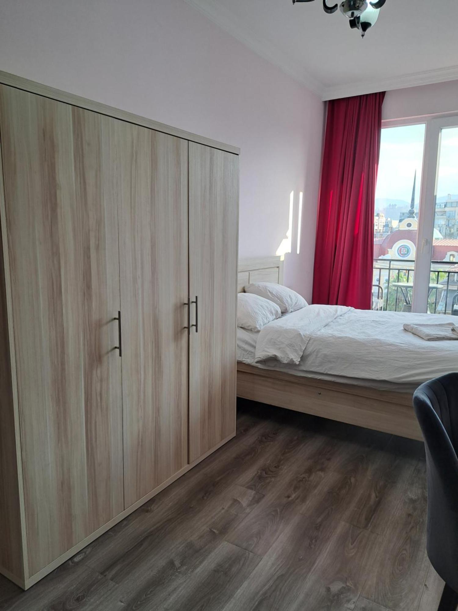 Karvi Hostel & Suites Batoumi Extérieur photo