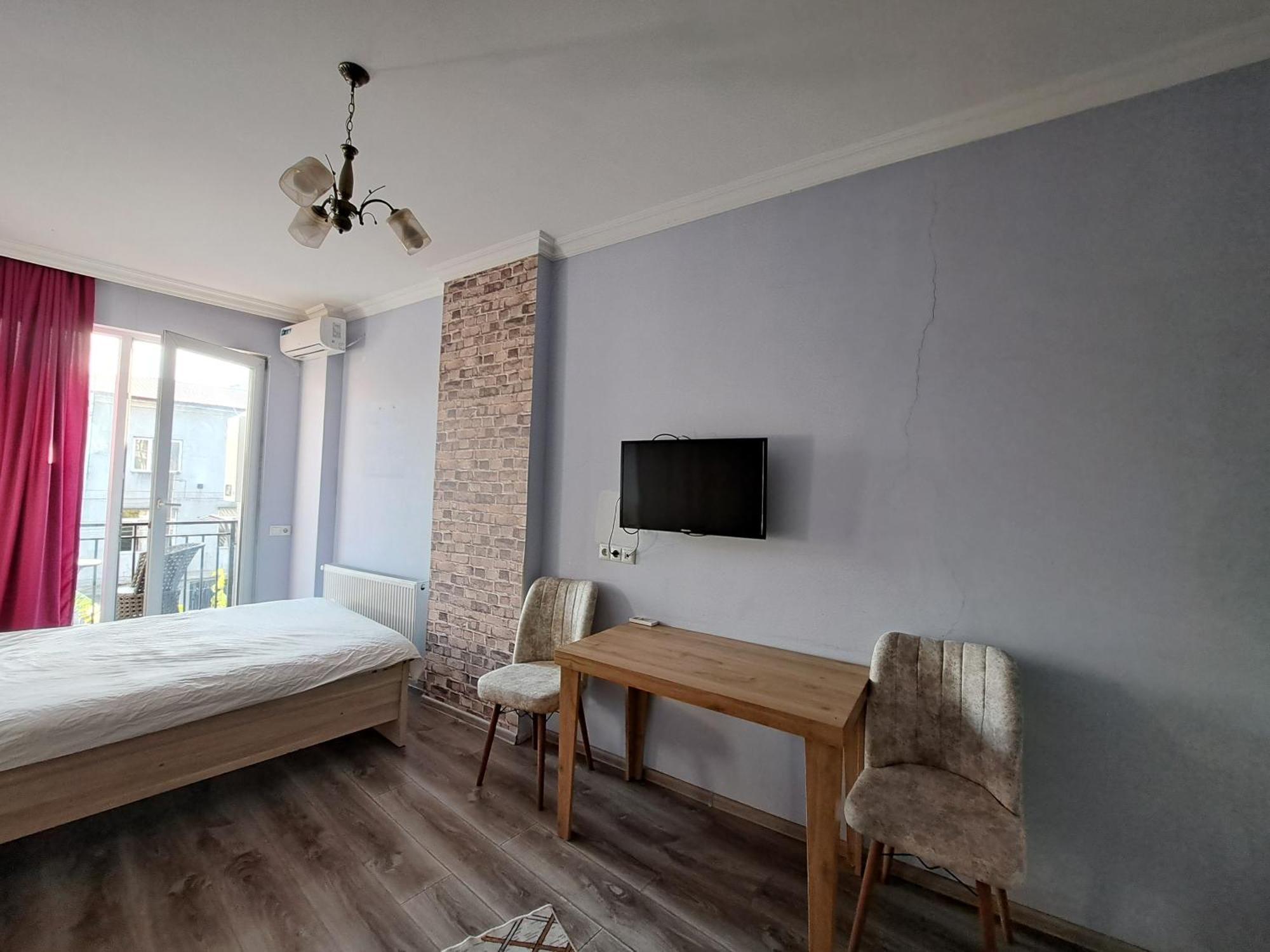 Karvi Hostel & Suites Batoumi Extérieur photo