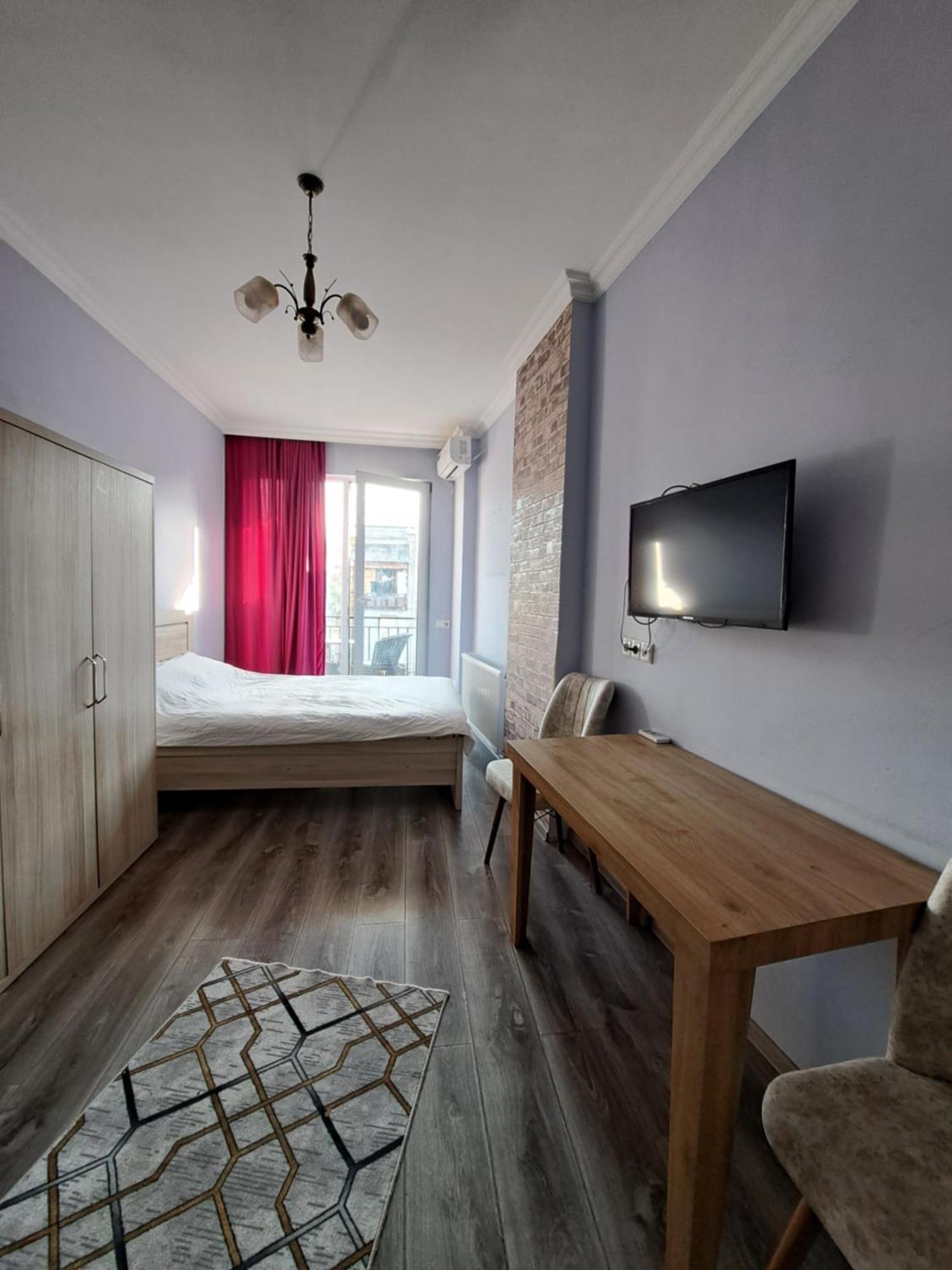 Karvi Hostel & Suites Batoumi Extérieur photo