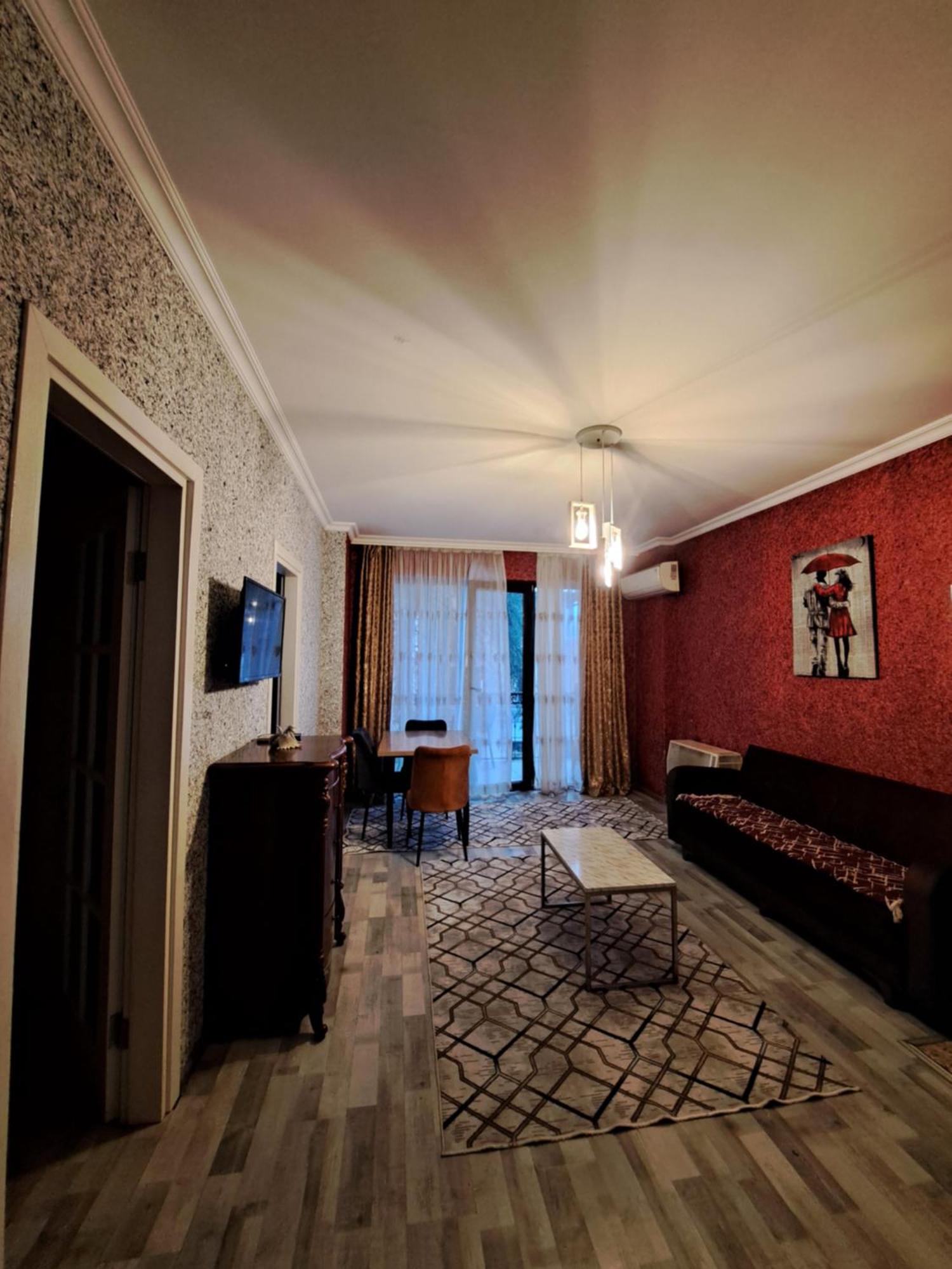 Karvi Hostel & Suites Batoumi Extérieur photo