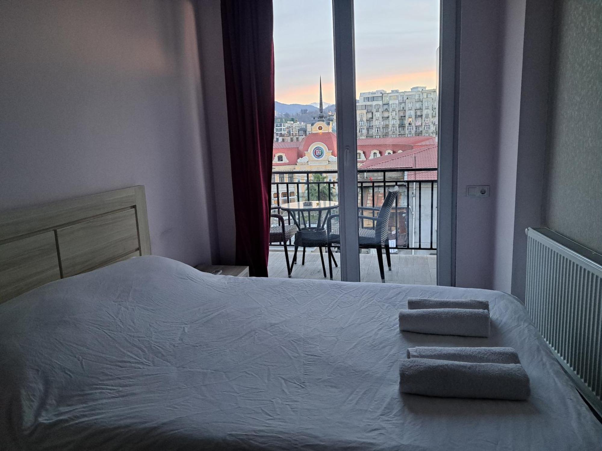 Karvi Hostel & Suites Batoumi Extérieur photo
